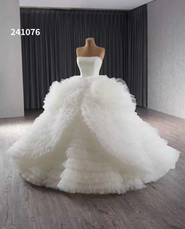 luxury model ball gown sleeveless wedding dress 241076