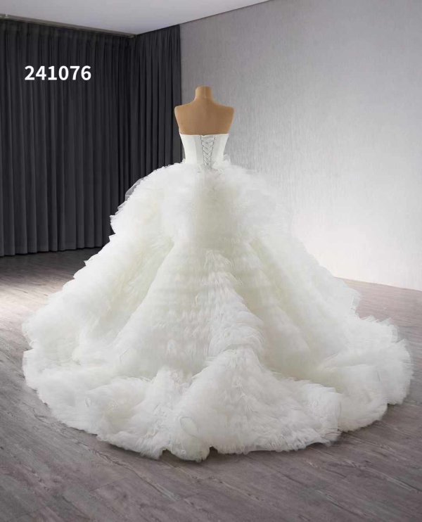 luxury model ball gown sleeveless wedding dress 241076