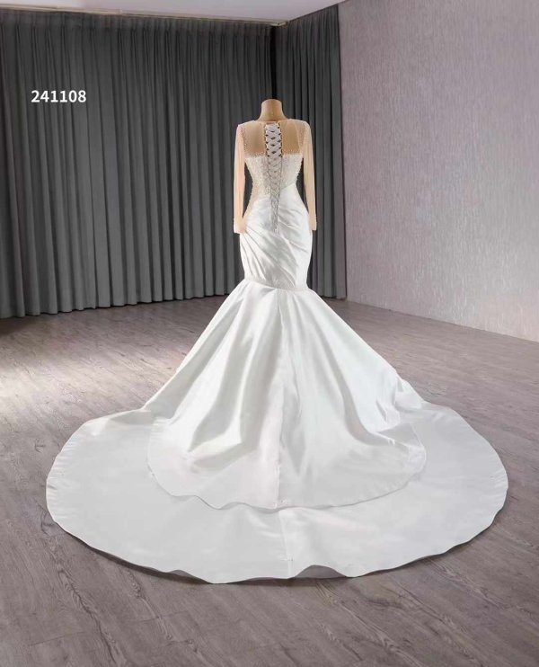 Luxury Model Long Sleeve Beading Mermaid Wedding Dress 241108