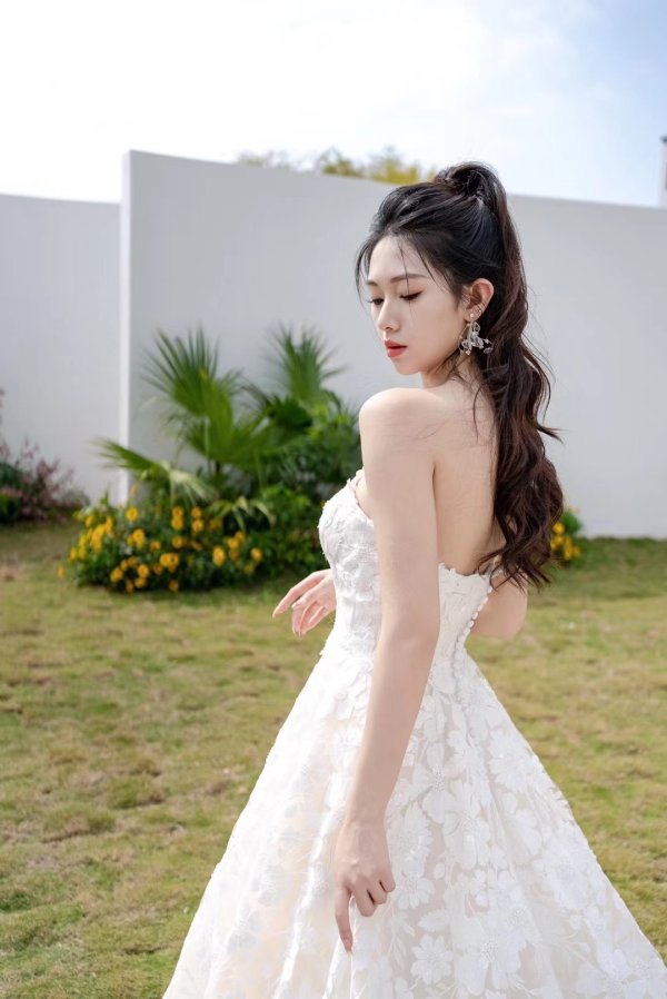 luxury model sexy lace sleeveless wedding dress mo002