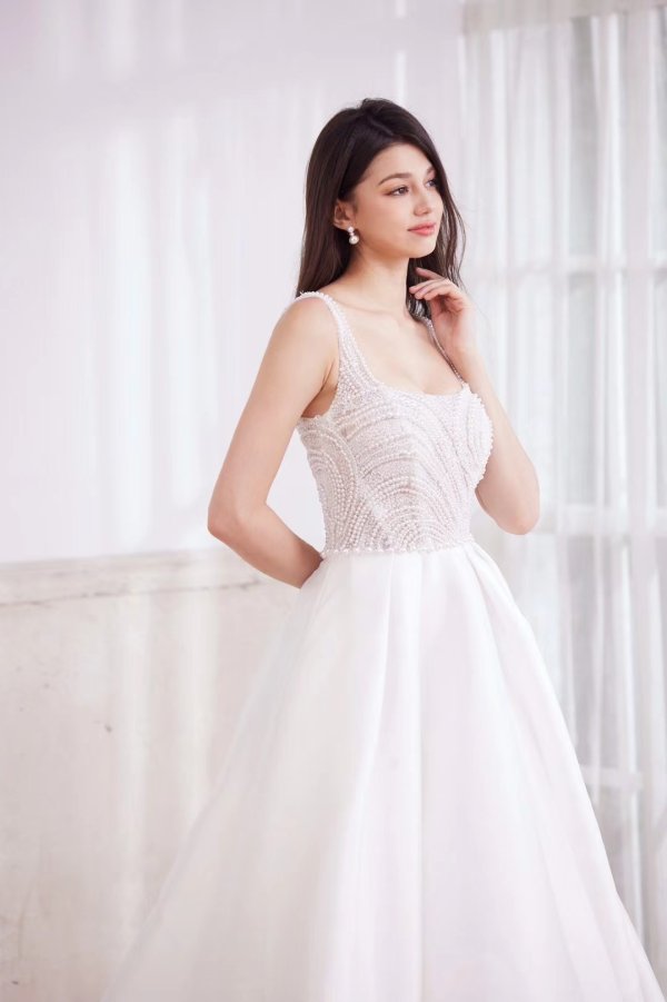 luxury model sexy beading stain a line wedding dress mo004