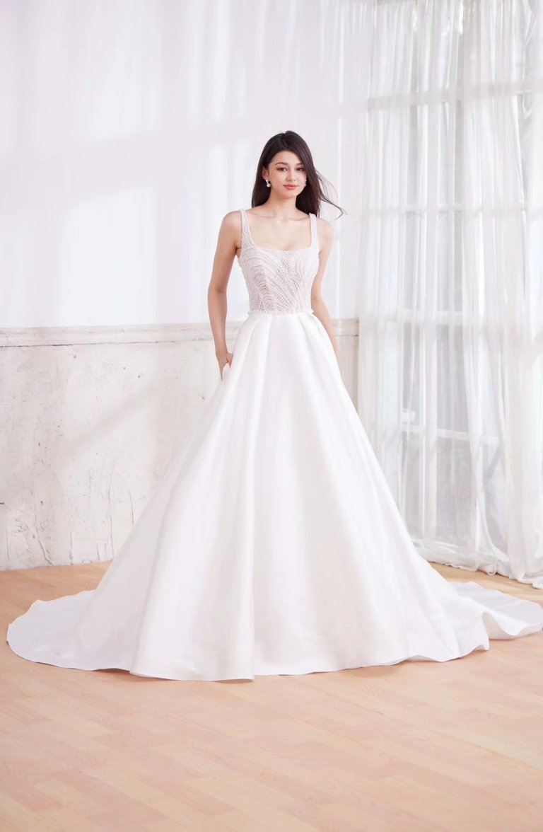 luxury model sexy beading stain a line wedding dress mo004