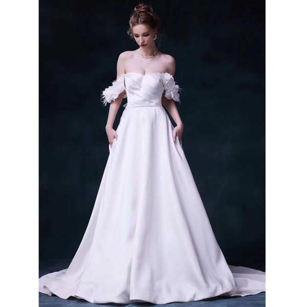 Luxury Model Off The Shoulder Flower Wedding Dress MO006