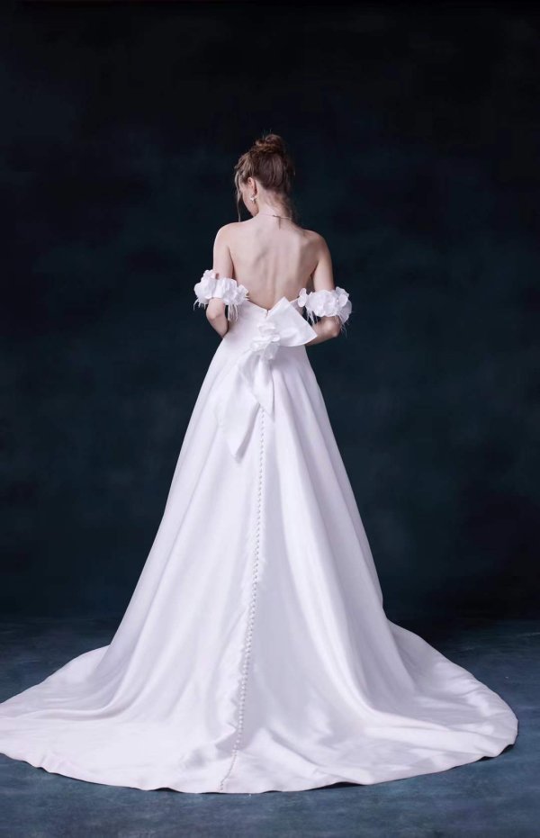luxury model off the shoulder a line wedding dress mo009