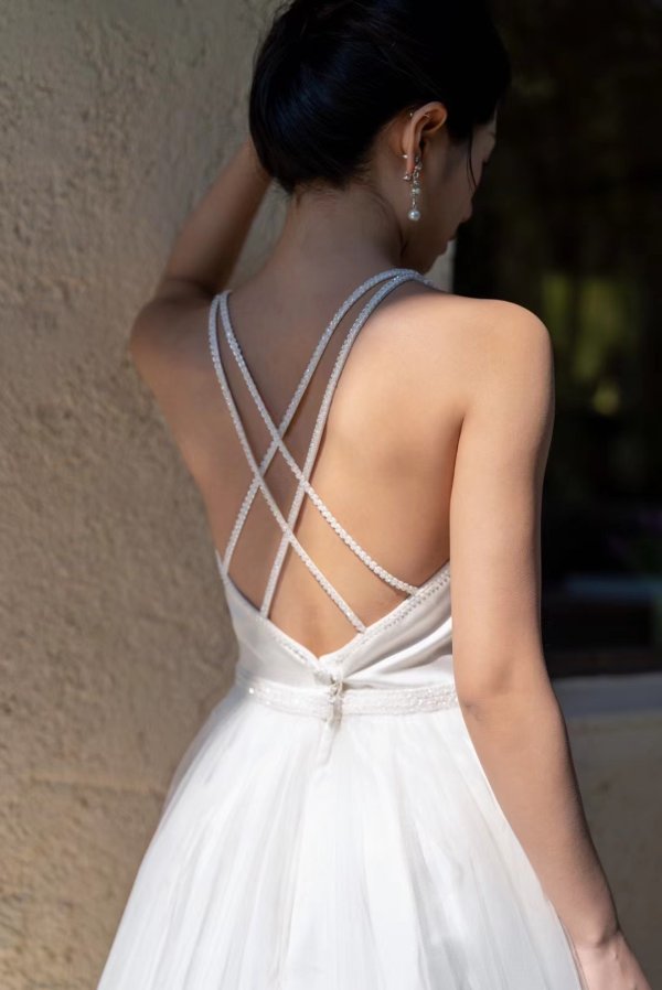 luxury model spaghetti sexy back a line wedding dress mo0018