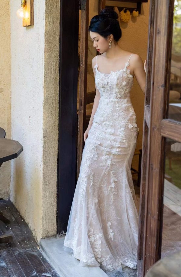 luxury model spaghetti sleeveless mermaid wedding dress mo0024