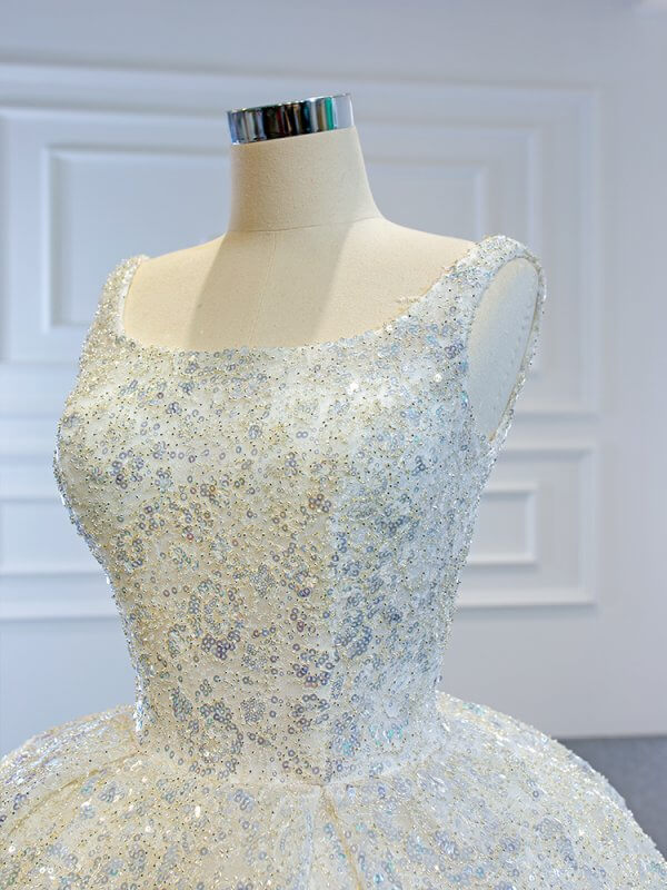 luxury model scoop neck sleeveless long ball gown wedding dress 67122