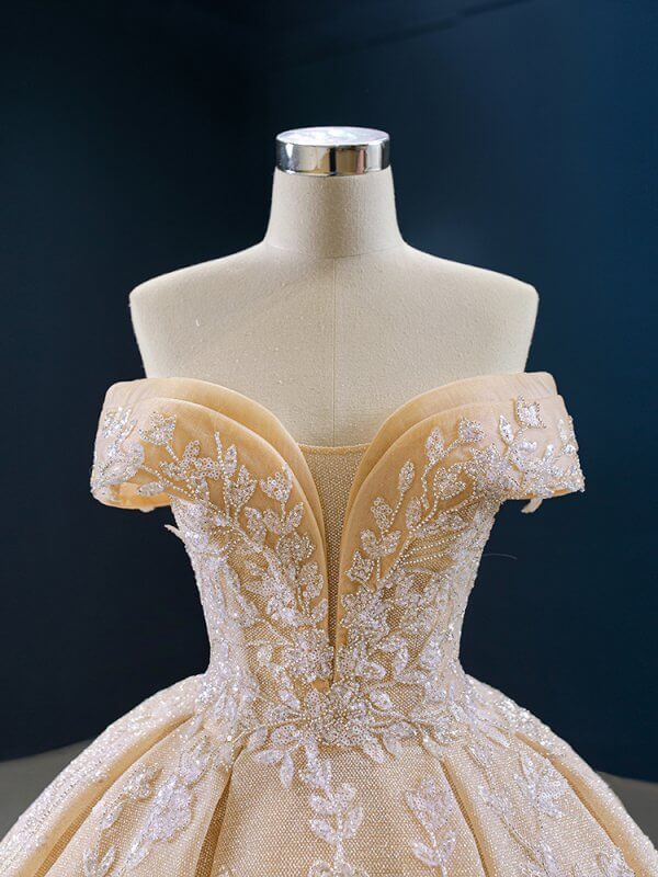 luxury model sweetheart neck sleeveless a line wedding dress 67135