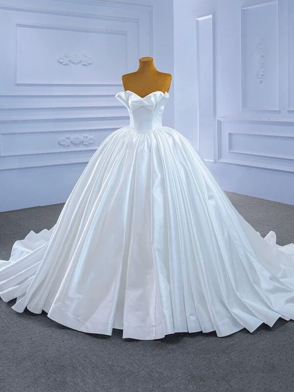 Luxury Model Sleeveless Ball Gown Wedding Dress 67349