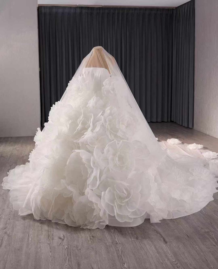 luxury model straight neck sleeveless flower ball gwon wedding dress 241086