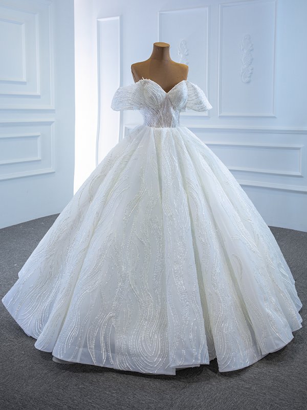 luxury model sweetheart neck sleeveless ball gown wedding dress 67194