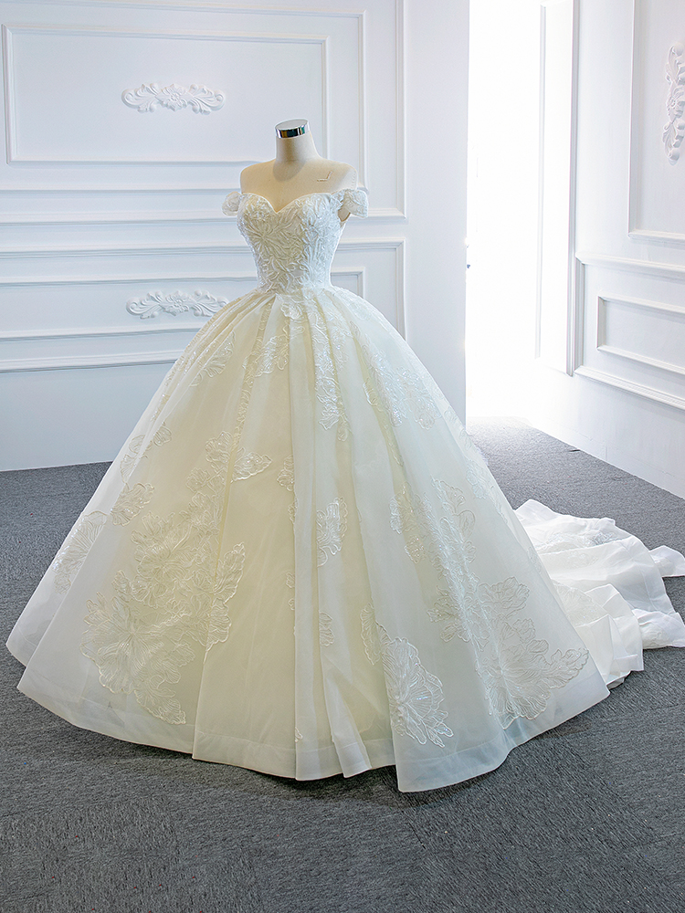luxury model off the shoulder sleeveless long ball gown wedding dress 66828
