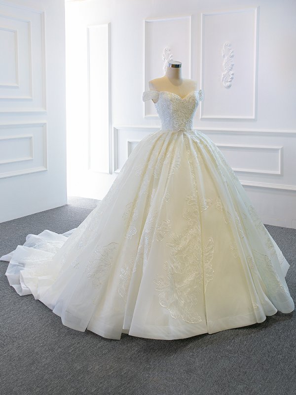 luxury model off the shoulder sleeveless long ball gown wedding dress 66828