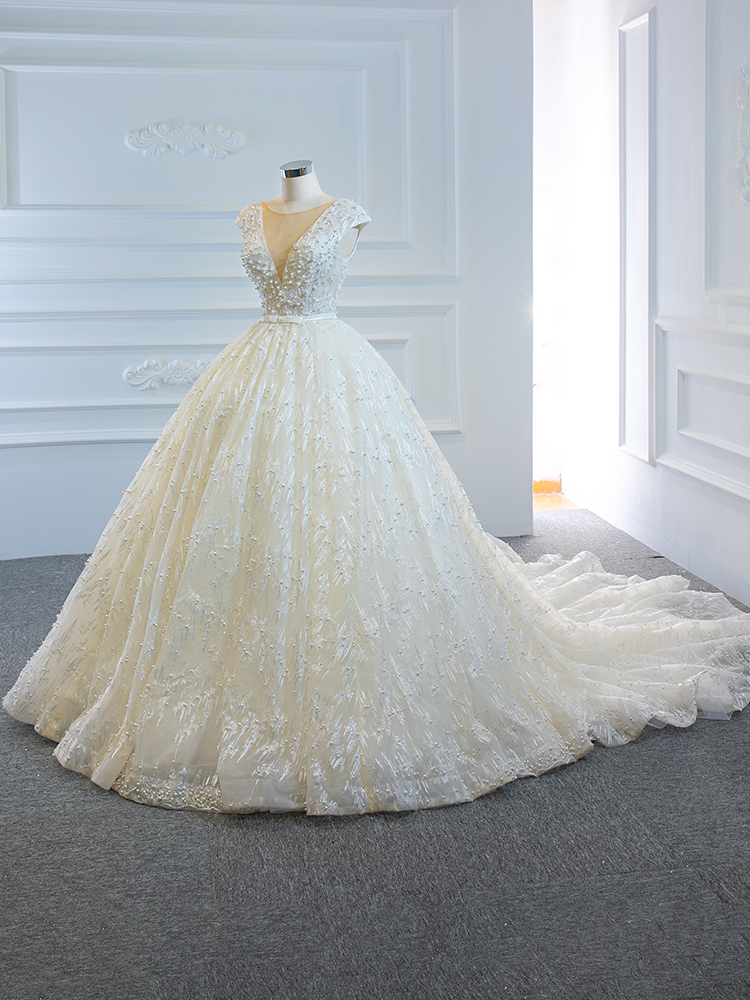 luxury model scoop neck sleeveless pearls long ball gown wedding dress 66904