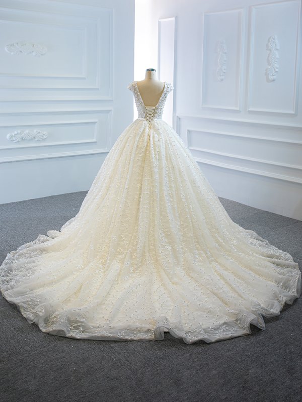 luxury model scoop neck sleeveless pearls long ball gown wedding dress 66904