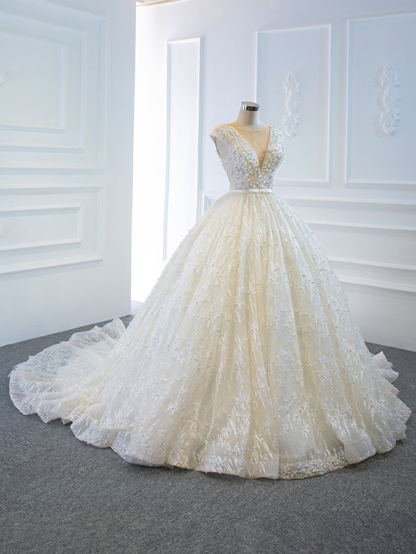 luxury model scoop neck sleeveless pearls long ball gown wedding dress 66904