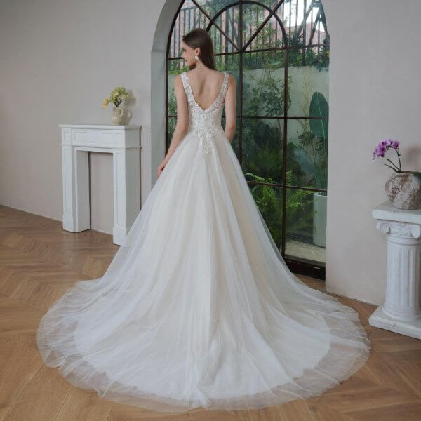 elegant a line wedding dress sleeveless v neck tull applique bridal dress 127247