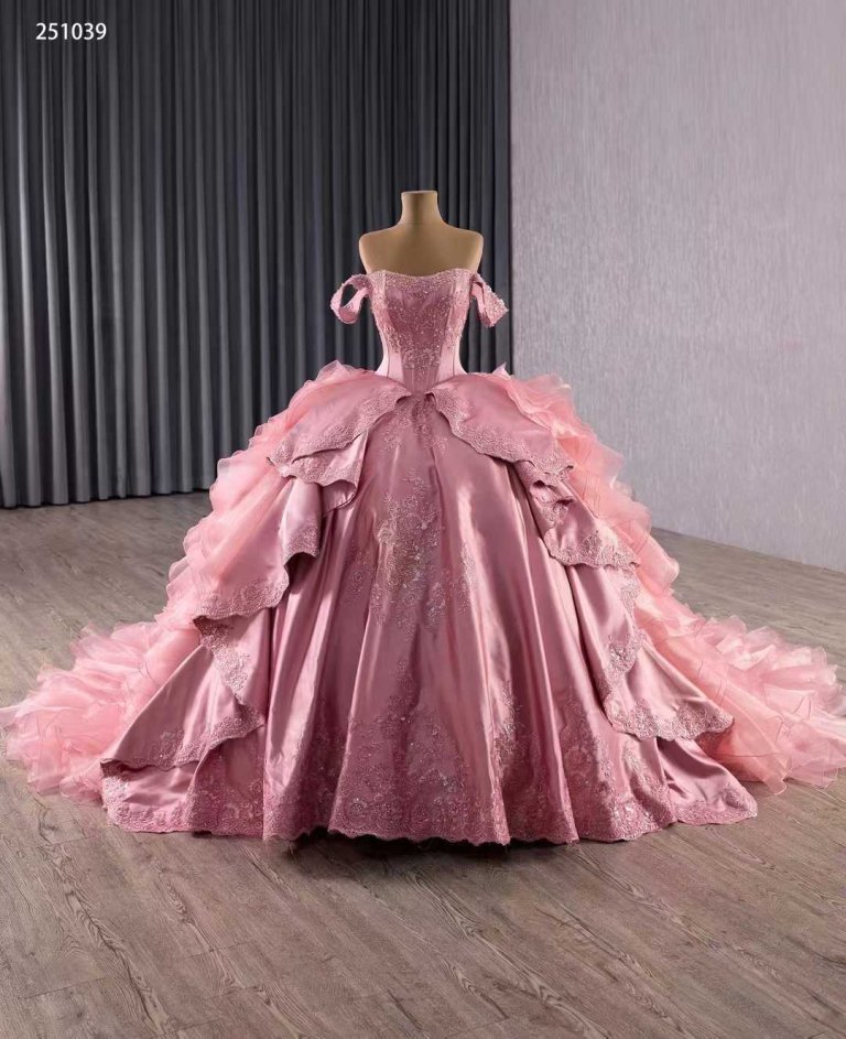 luxury model pink tiered off the shoudler applique ball gown quinceanera dress 251039