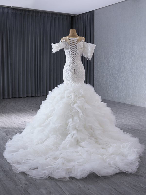 luxury model scoop neck sleeveless lace beading wedding dress 241016